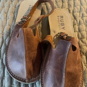 Ruby Barefoot Brown Leather Clogs
